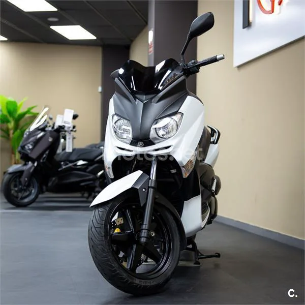 Yamaha XMAX 250 – Vista 4