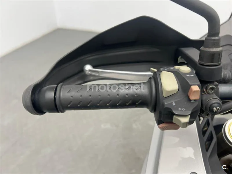 Voge 525 DSX – Vista 12