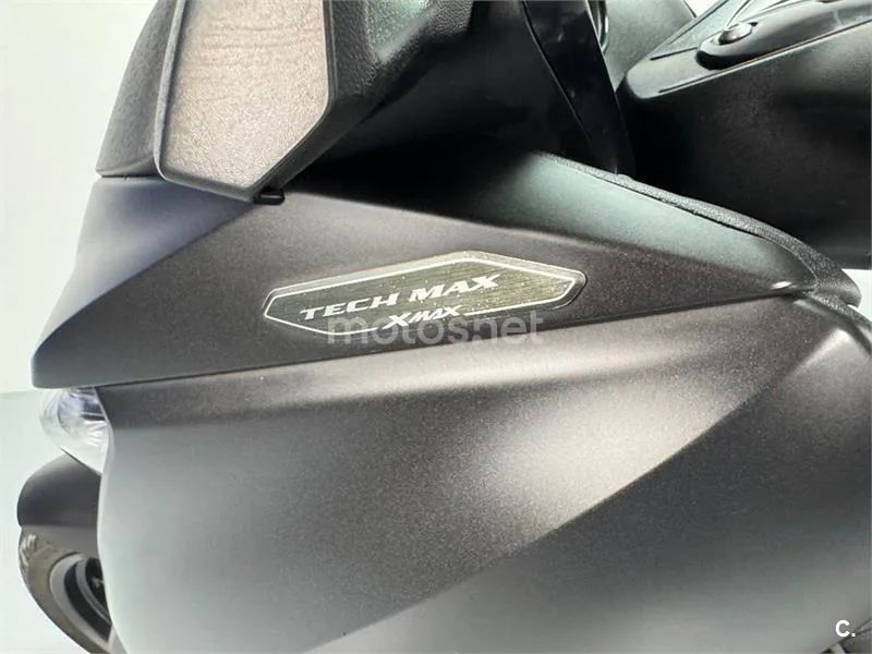 Yamaha XMAX 300 – Vista 22
