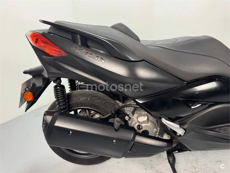 Yamaha XMAX 300 – Vista 7