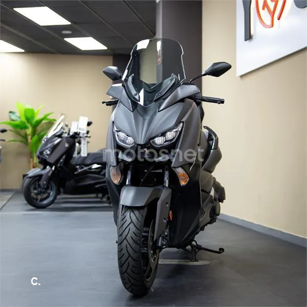 Yamaha XMAX 400 – Vista 4