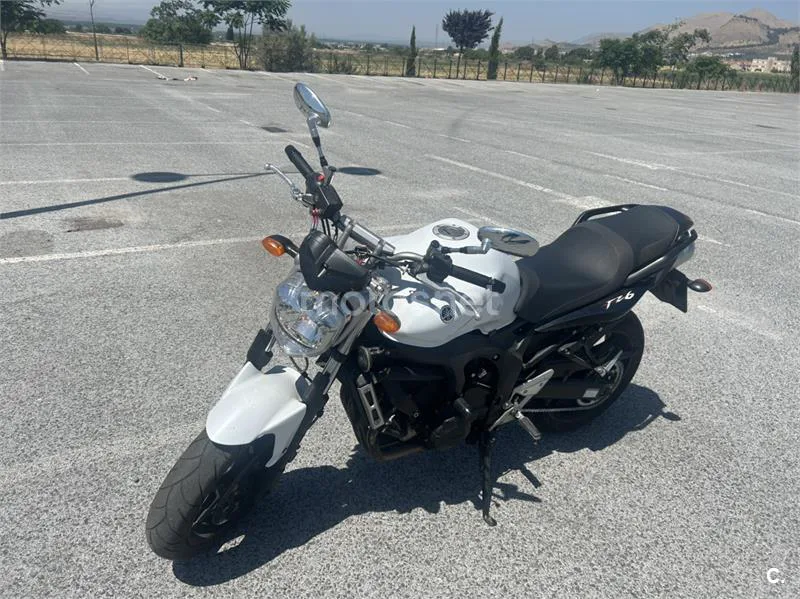 Yamaha FZ6 S2 – Vista 3