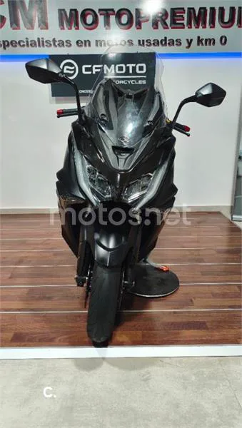 Kymco AK 550 – Vista 20