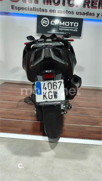 Kymco AK 550 – Vista 34