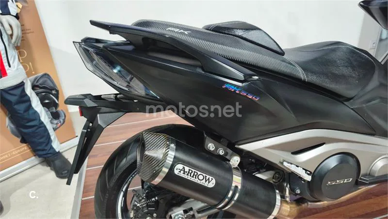 Kymco AK 550 – Vista 10