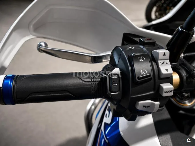 Honda CRF 1000L Africa Twin – Vista 7