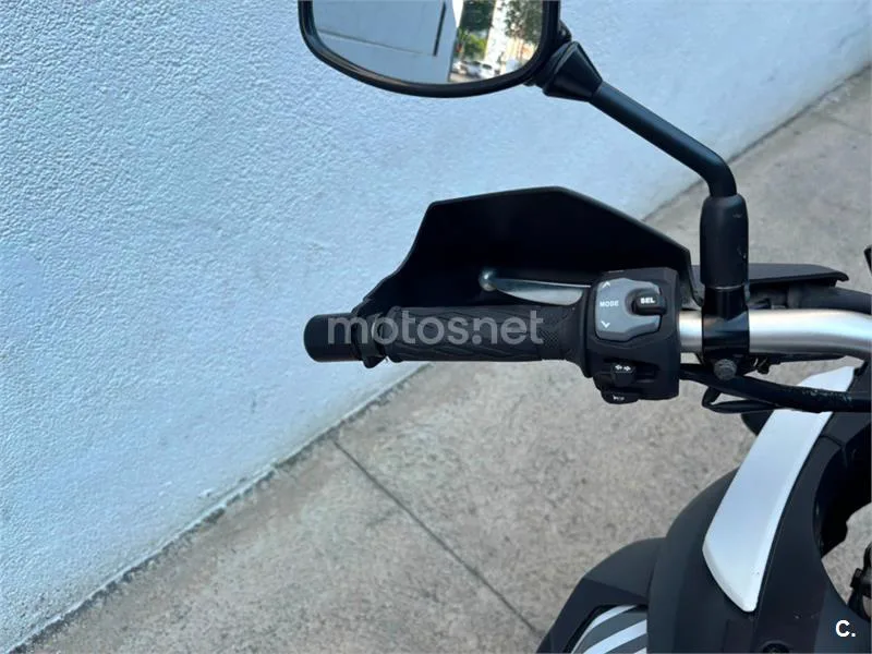 Suzuki V-Strom 650 XT – Vista 8