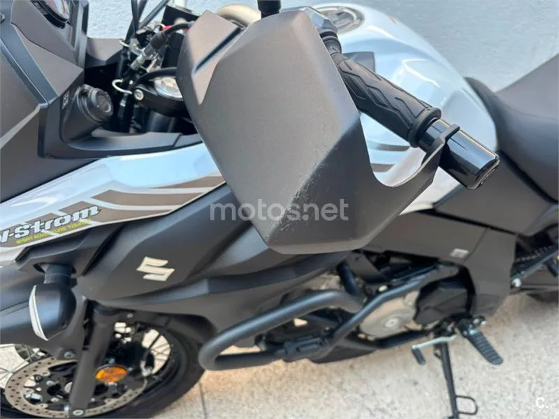 Suzuki V-Strom 650 XT – Vista 10