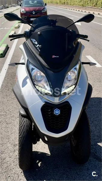 Piaggio MP3 – Vista 2
