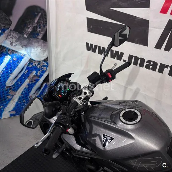 Triumph Street Triple 765 – Vista 14