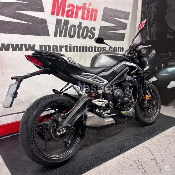 Triumph Street Triple 765 – Vista 3