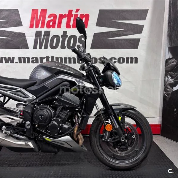 Triumph Street Triple 765 – Vista 8