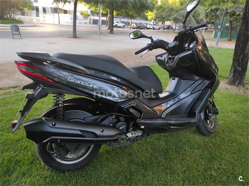 Kymco Super Dink 350 – Vista 3