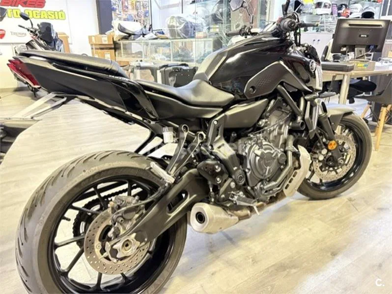 Yamaha MT-07 – Vista 5