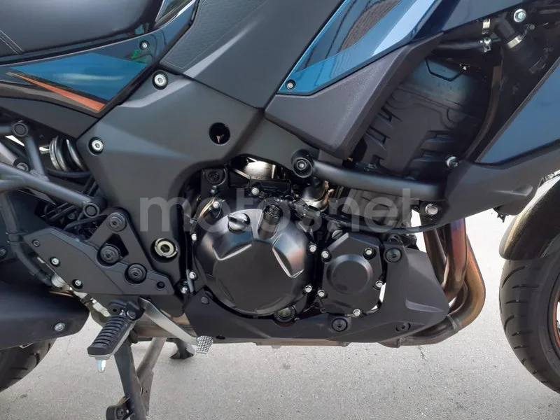 Kawasaki Versys 1100 – Vista 18