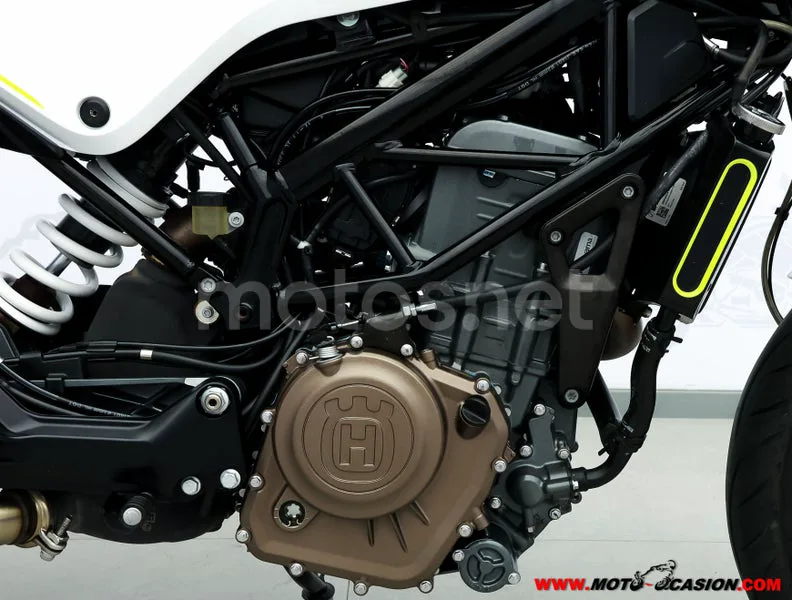 Husqvarna Vitpilen 401 – Vista 5