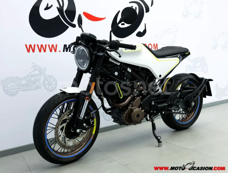 Husqvarna Vitpilen 401 – Vista 8