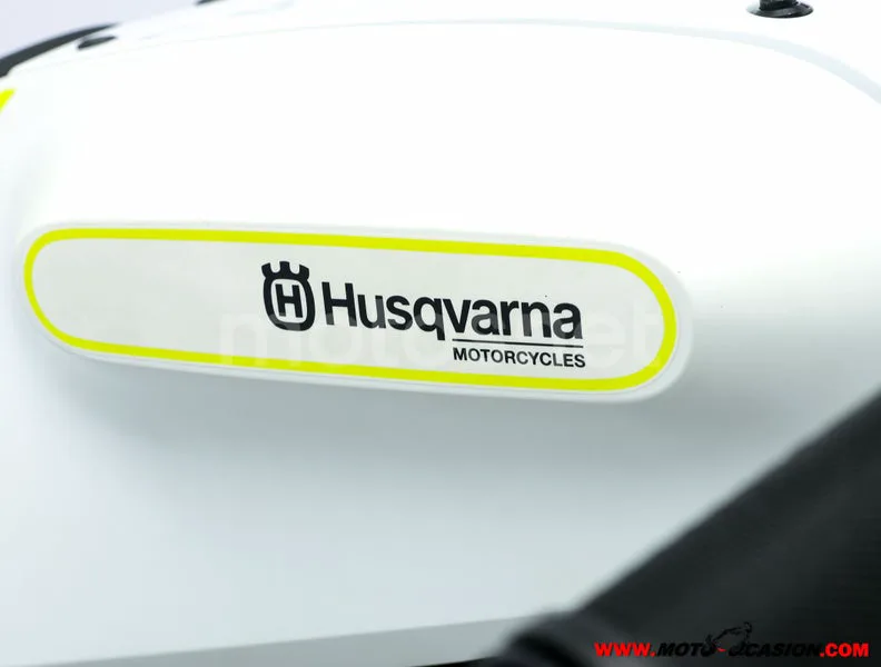 Husqvarna Vitpilen 401 – Vista 9