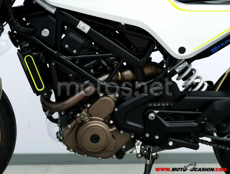 Husqvarna Vitpilen 401 – Vista 10
