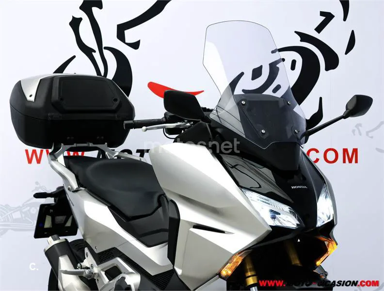 Honda Forza 750 – Vista 4