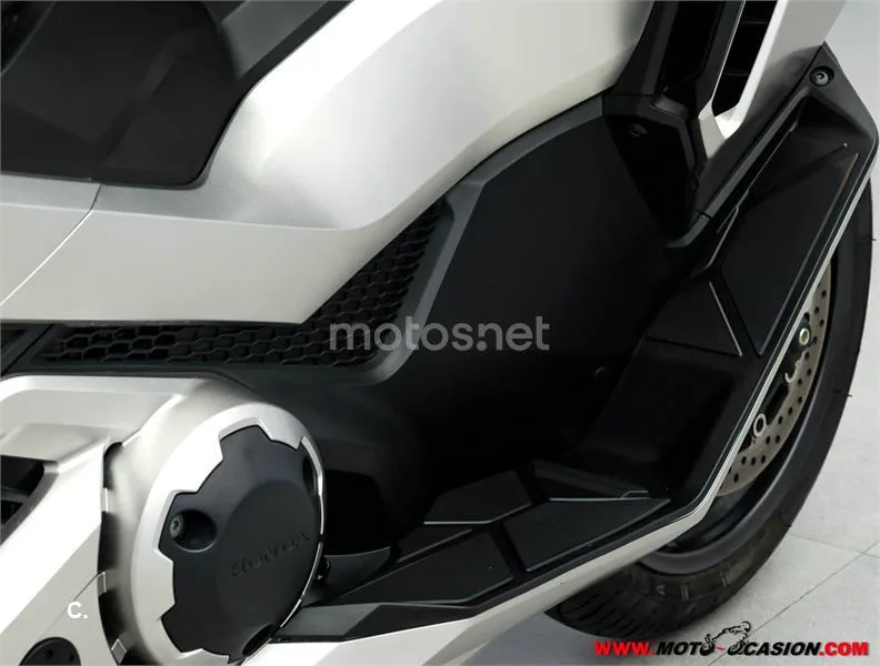 Honda Forza 750 – Vista 5