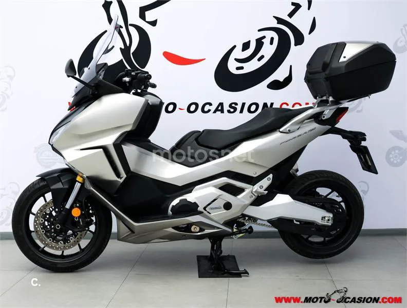 Honda Forza 750 – Vista 7