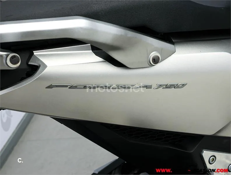 Honda Forza 750 – Vista 9