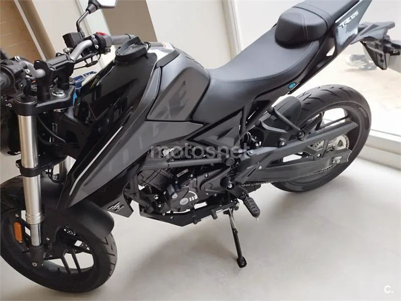 Voge 125R - Vista 3