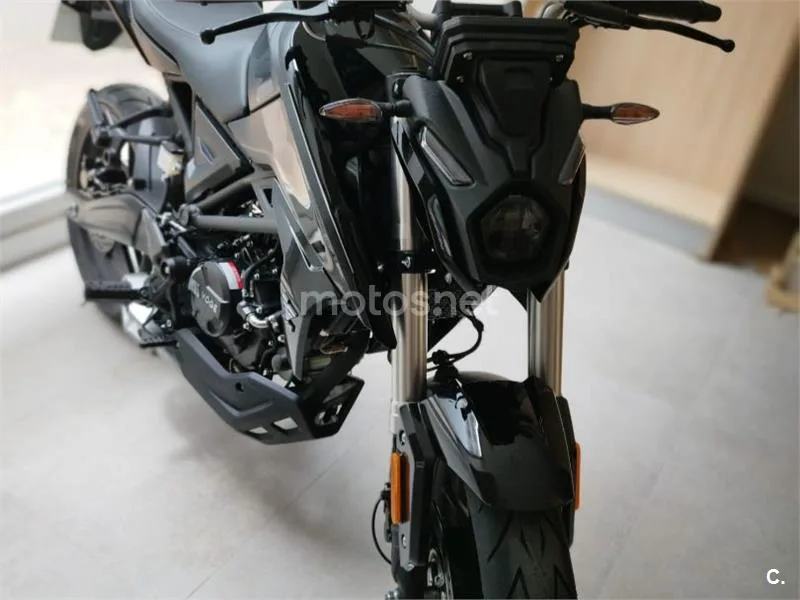 Voge 125R - Vista 5