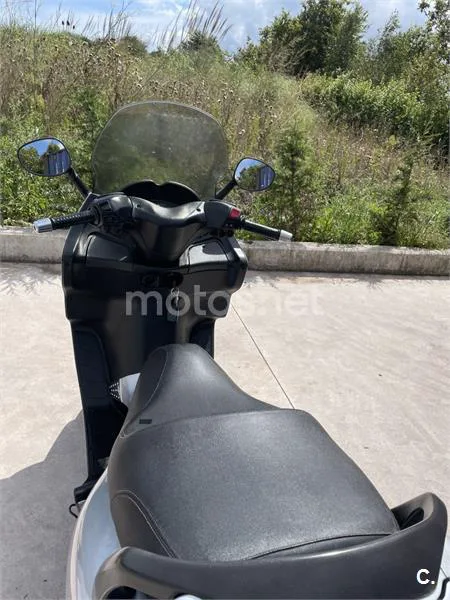 Piaggio X8 400 – Vista 6