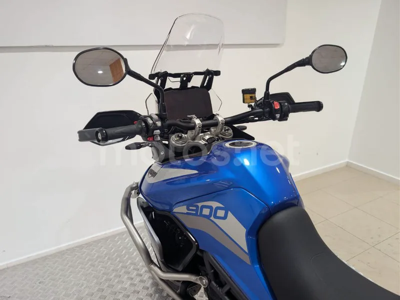 Triumph Tiger 900 - Vista 12