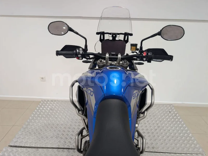 Triumph Tiger 900 - Vista 13