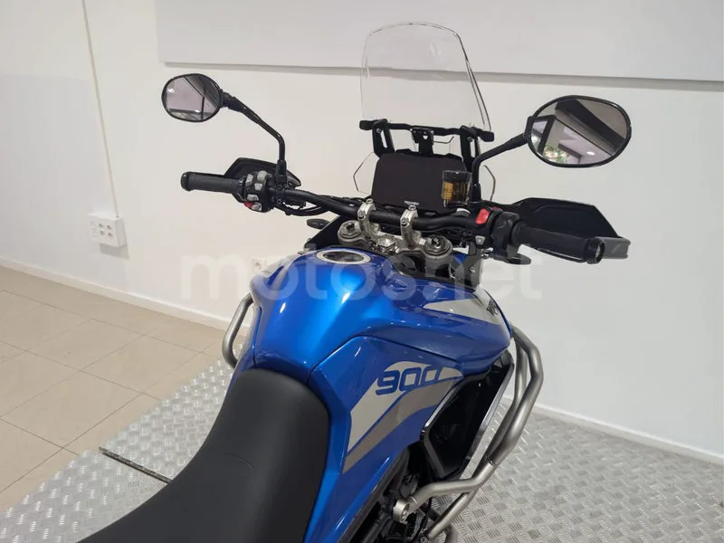 Triumph Tiger 900 - Vista 14