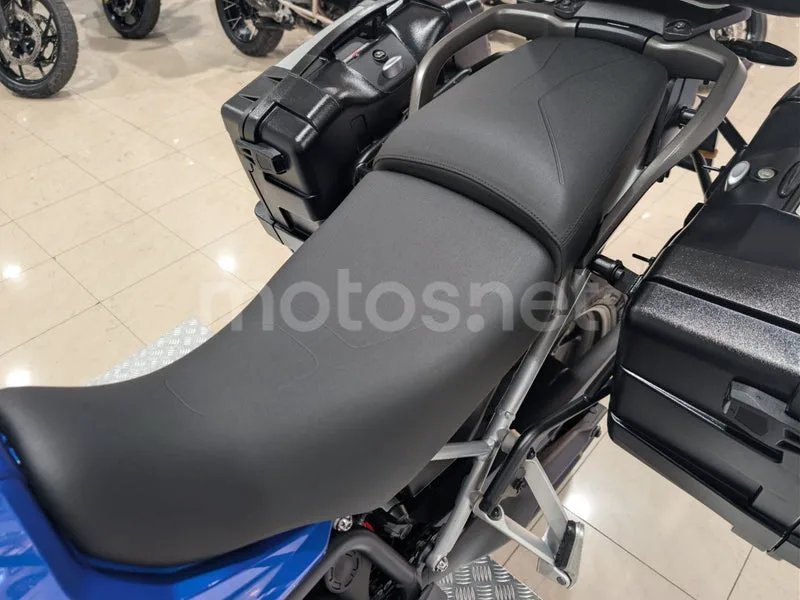 Triumph Tiger 900 - Vista 19