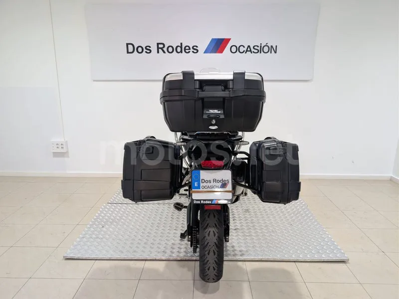 Triumph Tiger 900 - Vista 8