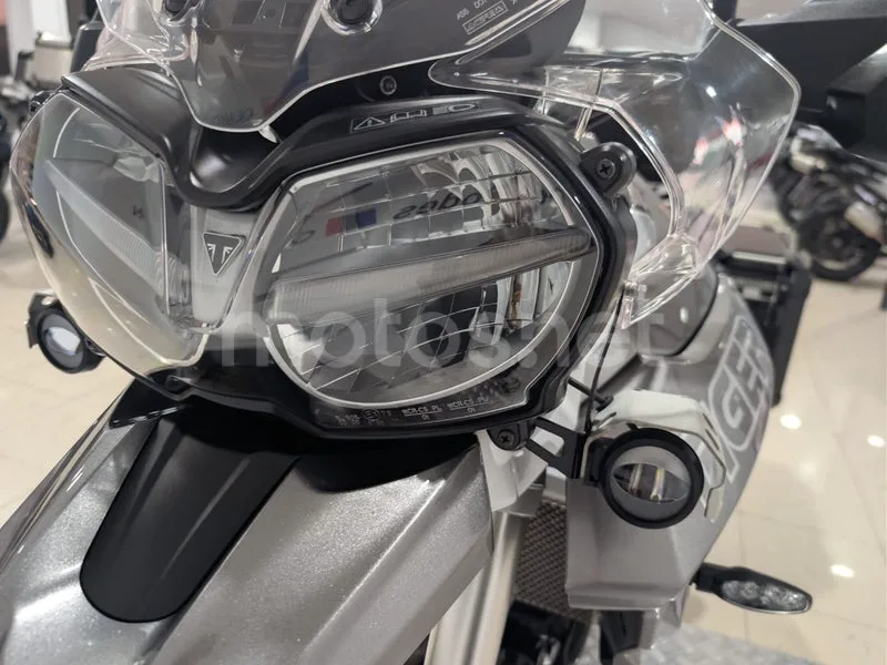 Triumph Tiger 800 XRT - Vista 16