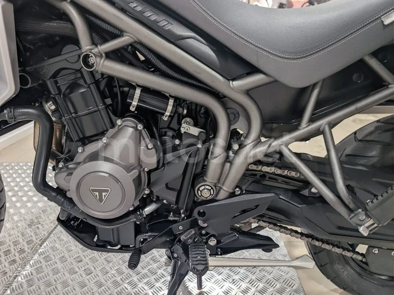 Triumph Tiger 800 XRT - Vista 21