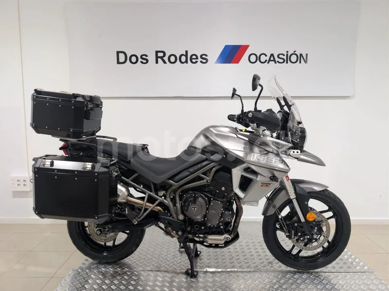 Triumph Tiger 800 XRT - Vista 5