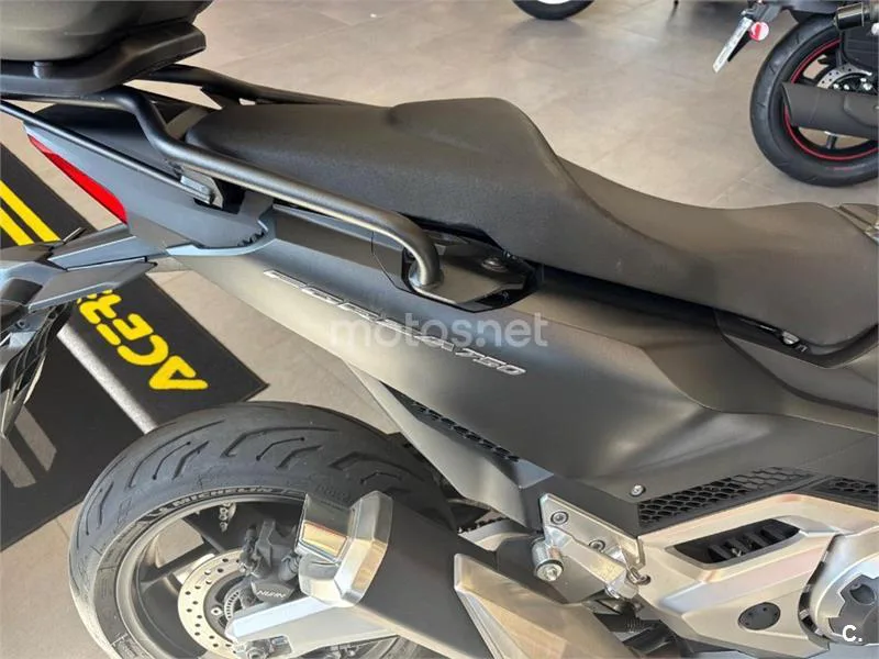 Honda Forza 750 – Vista 3