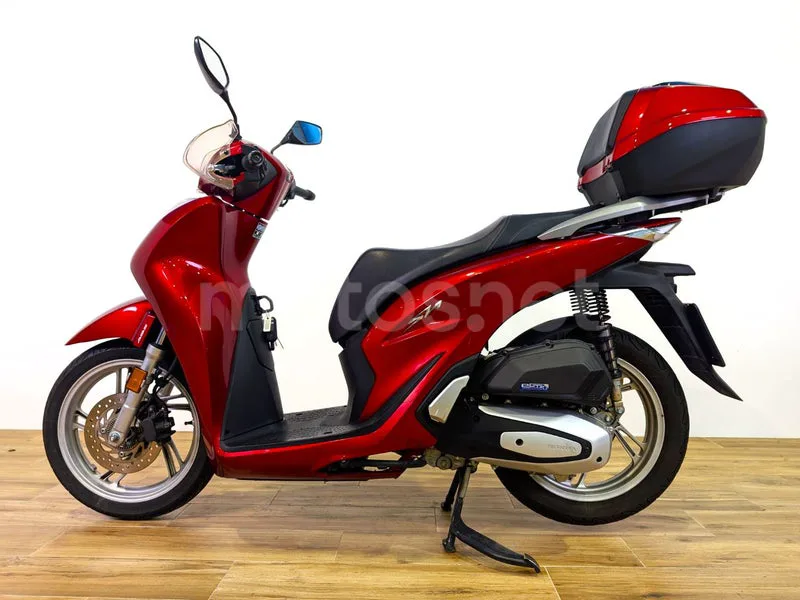 Honda SH 125i – Vista 5