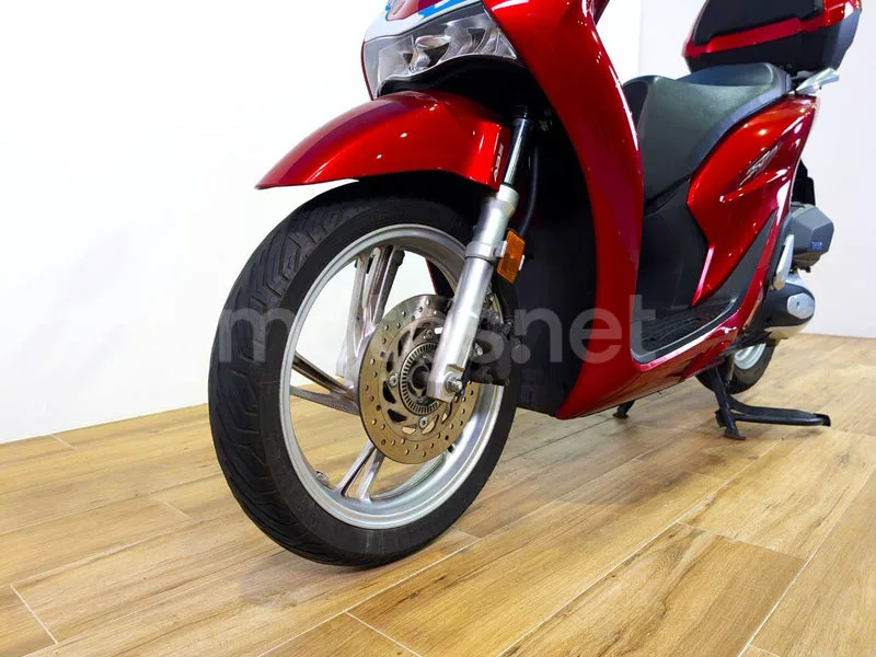Honda SH 125i – Vista 6