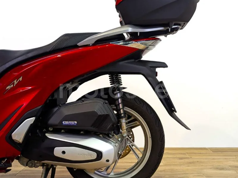 Honda SH 125i – Vista 9