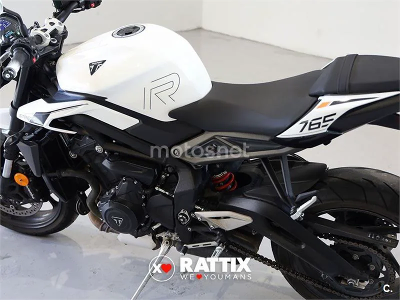Triumph Street Triple 765 – Vista 11
