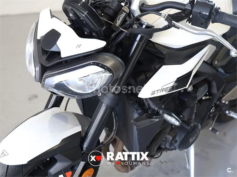 Triumph Street Triple 765 – Vista 6
