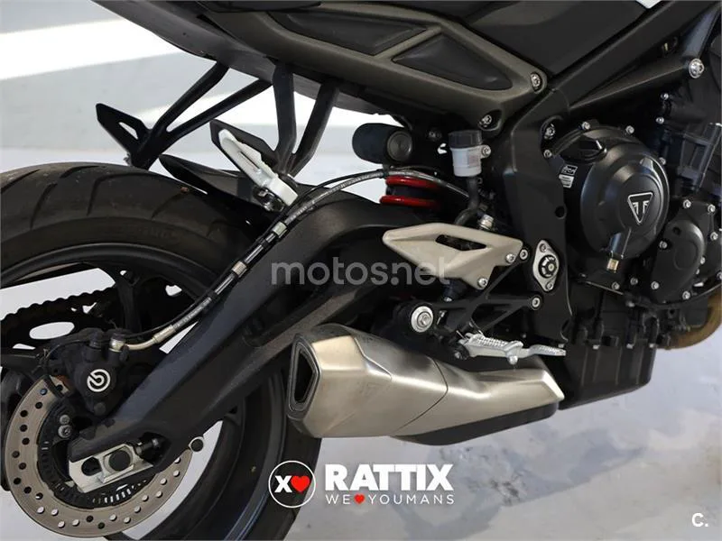 Triumph Street Triple 765 – Vista 9