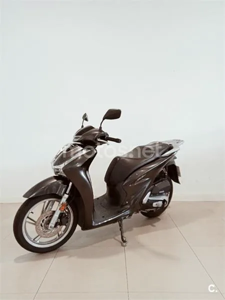 Honda SH 125i – Vista 3