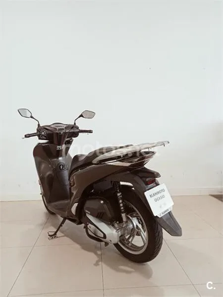Honda SH 125i – Vista 5