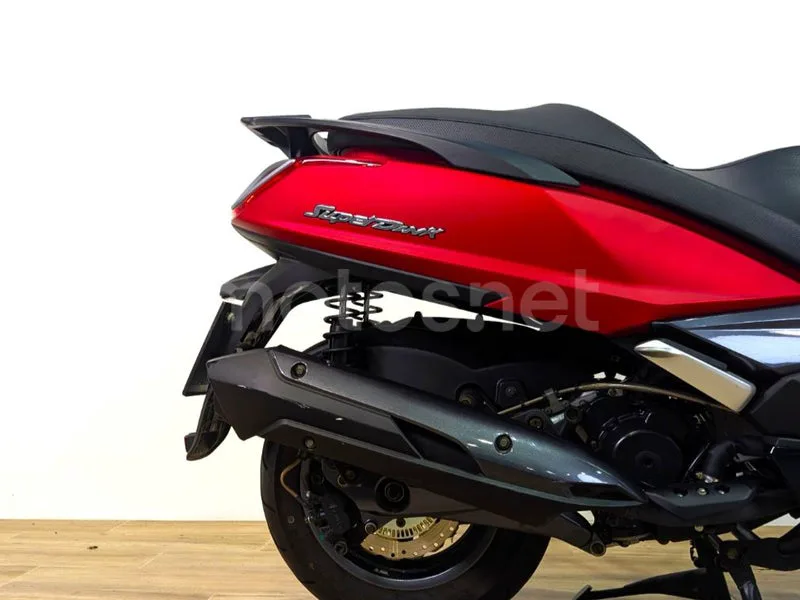 Kymco Super Dink 350 – Vista 3