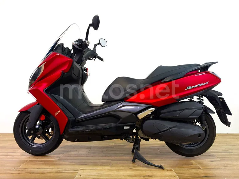 Kymco Super Dink 350 – Vista 5