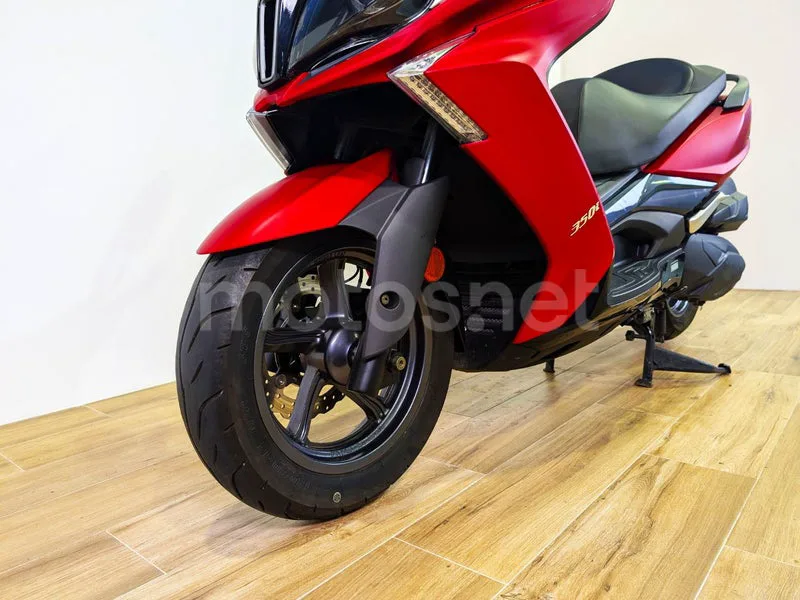 Kymco Super Dink 350 – Vista 6